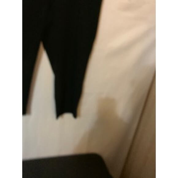 Weekends by Chico's Size 2 Black Crop Pant - Picture 6 of 6
